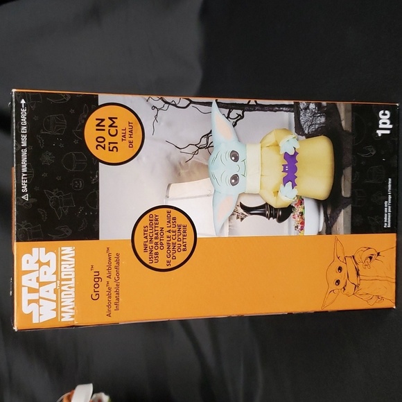 Disney Star Wars Grogu 20" Halloween Inflatable - Picture 2 of 7